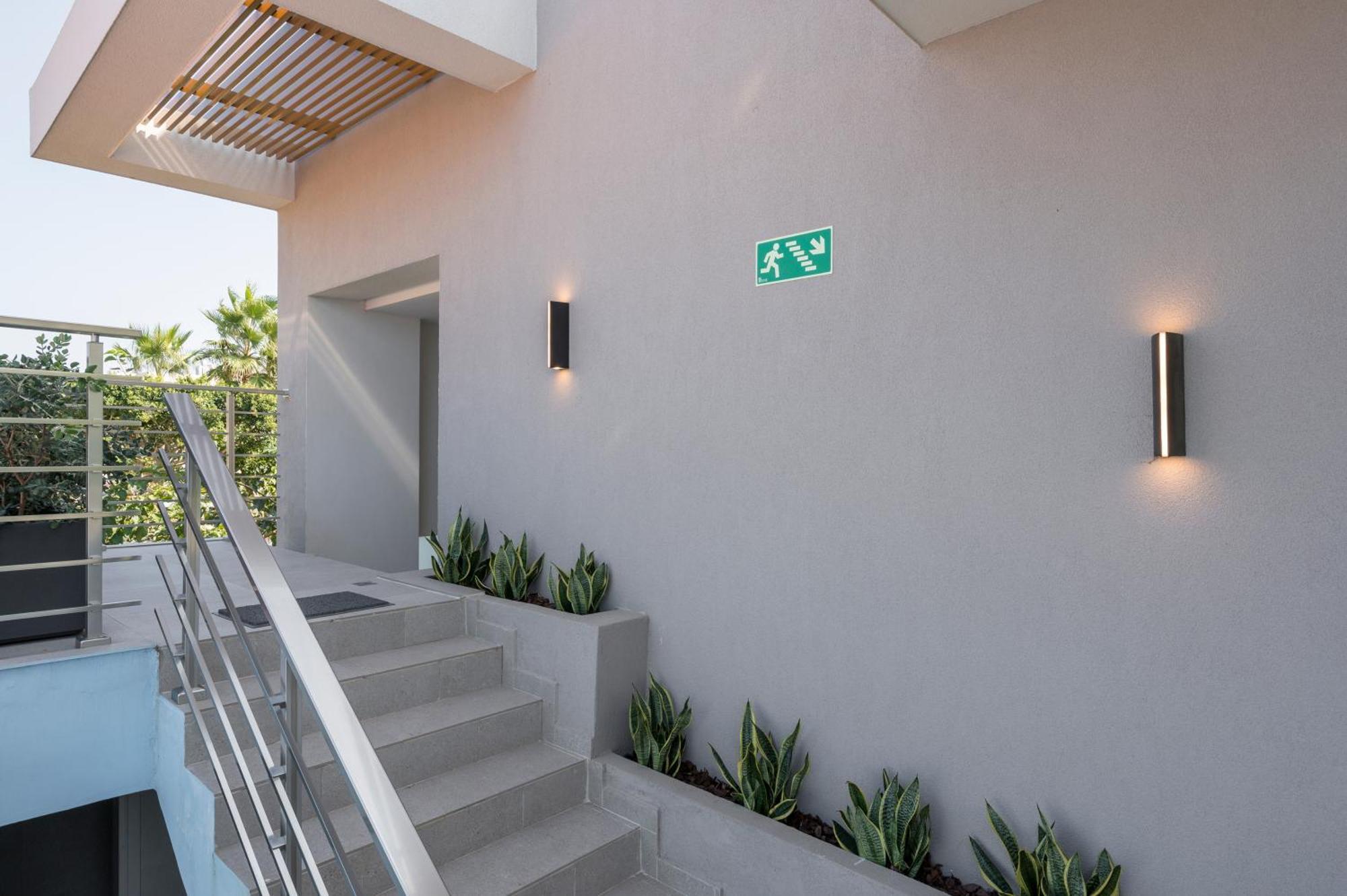 Ostrakon Suites Agia Marina المظهر الخارجي الصورة