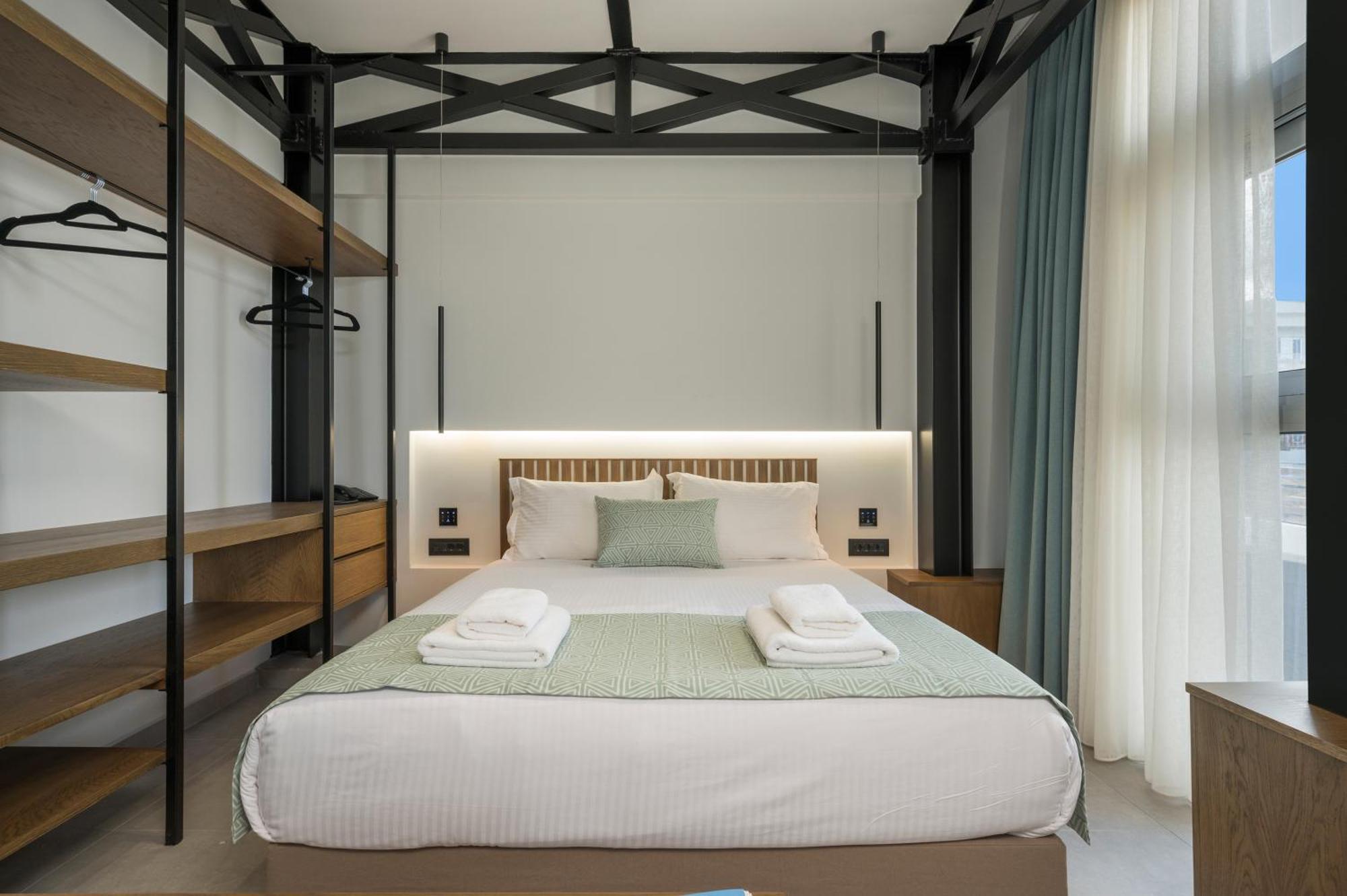 Ostrakon Suites Agia Marina المظهر الخارجي الصورة
