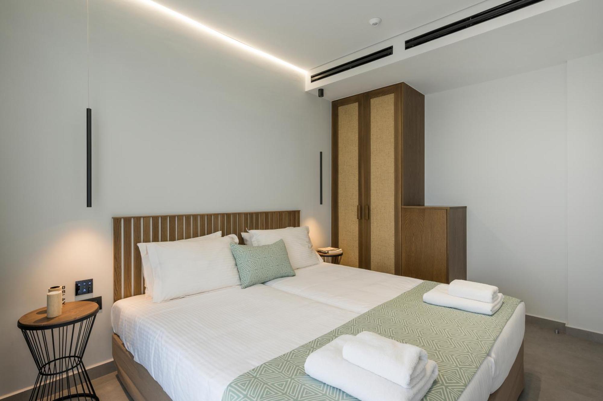 Ostrakon Suites Agia Marina المظهر الخارجي الصورة
